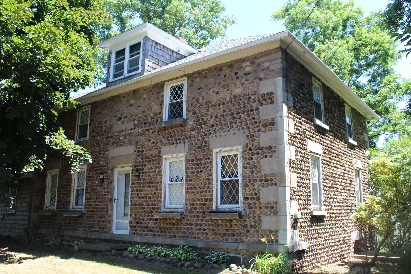 Royalton 8642 Dewhirst Road